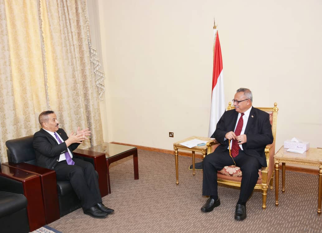 رئيس حكومة صنعاء يلتقي وزير الخارجية ويوكله هذه المهمة ..!!